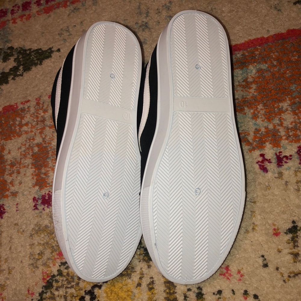 🧜🏼‍♀️3 for $15 item!🧜🏼‍♀️ men’s shoes - Picture 2 of 2
